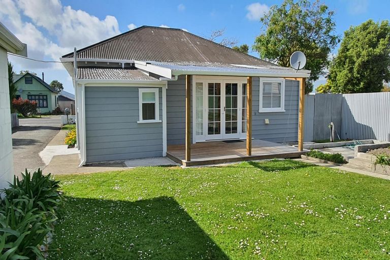 Photo of property in 14 Rhodes Street, Waimate, 7924