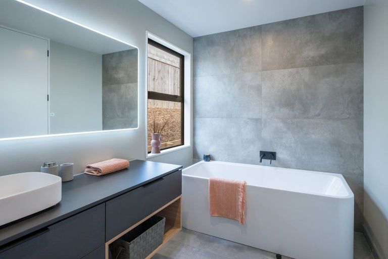 Photo of property in 99 Daelyn Drive, Richmond, 7020