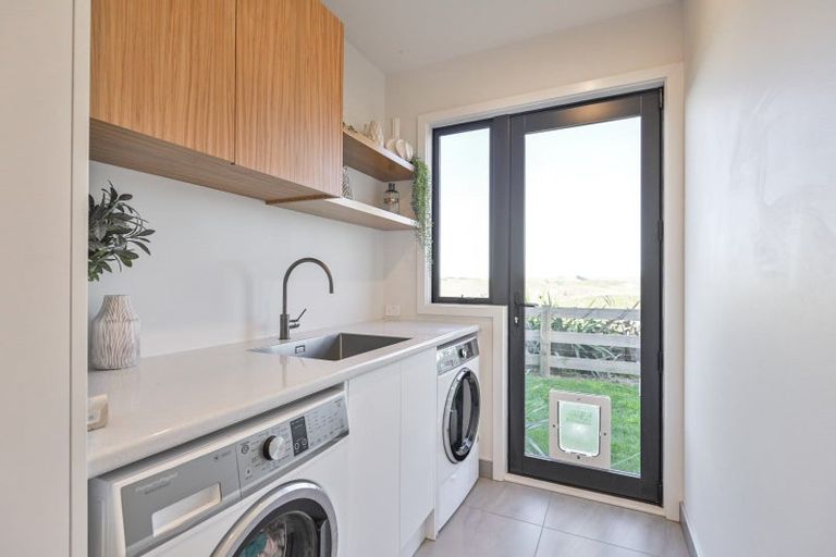 Photo of property in 69a Pirau Road, Fernhill, Napier, 4183