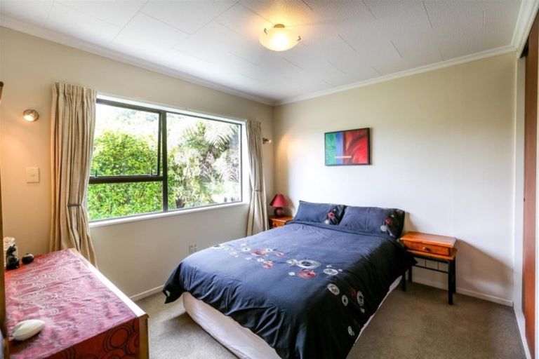 Photo of property in 18 Hickford Place, Okato, 4335