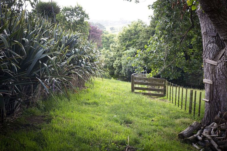 Photo of property in 123b Colombo Road, Waiuku, 2123