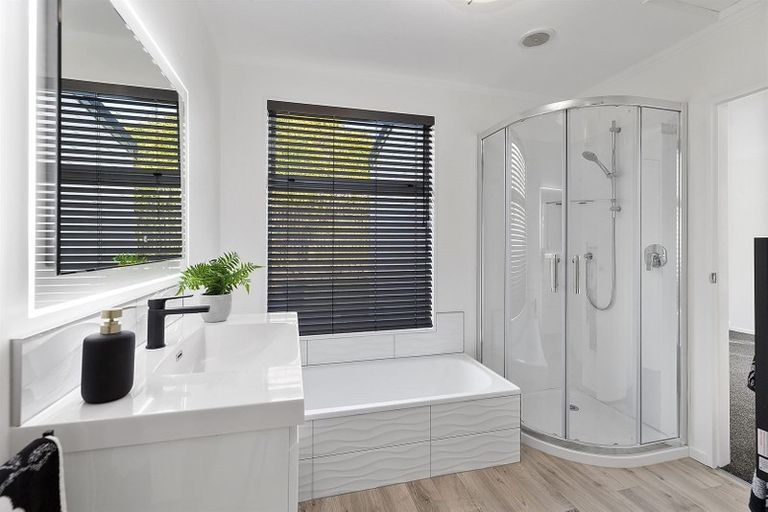 Photo of property in 9 Halyard Place, Whitby, Porirua, 5024