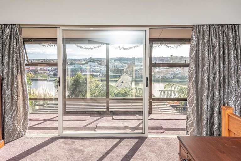 Photo of property in 34 Hipango Terrace, Durie Hill, Whanganui, 4500