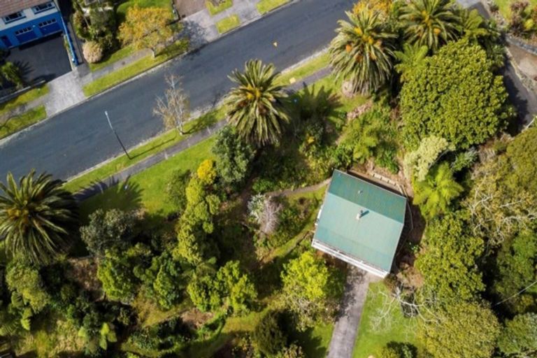 Photo of property in 16 Nevada Drive, Merrilands, New Plymouth, 4312