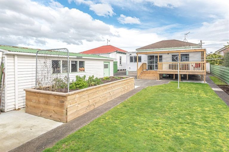 Photo of property in 12 George Street, Aramoho, Whanganui, 4500