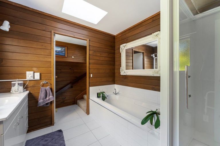 Photo of property in 20 Esmeralda Street, Welcome Bay, Tauranga, 3112