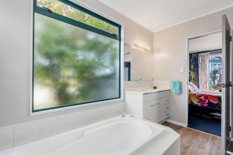 Photo of property in 39 Hill View Road, Ruatangata West, Kamo, 0185