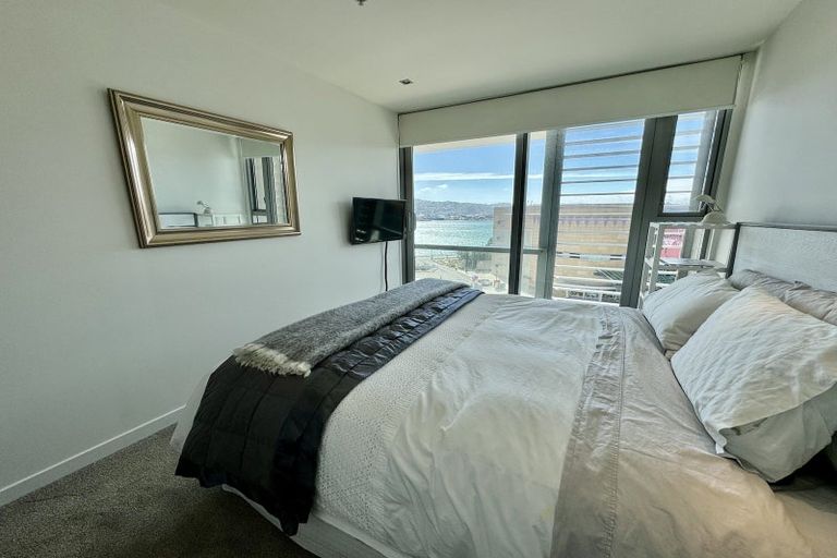 Photo of property in Portal Apartments, 8e/42 Cable Street, Te Aro, Wellington, 6011