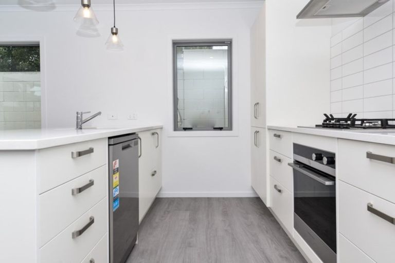 Photo of property in 3/56 Sandwich Road, Saint Andrews, Hamilton, 3200