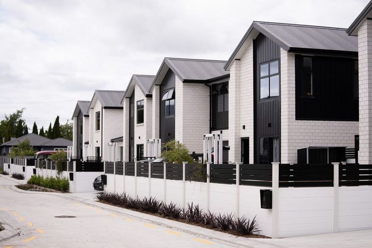 Photo of property in 11 Oliver Place, Trentham, Upper Hutt, 5018