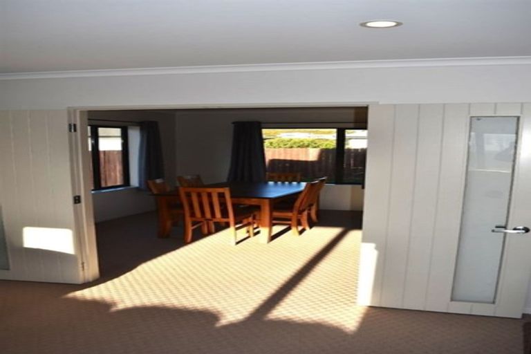 Photo of property in 238 Mark Avenue, Grenada Village, Wellington, 6037