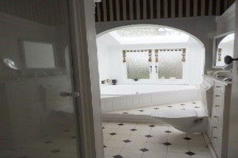 Photo of property in 60 Barton Road, Heretaunga, Upper Hutt, 5018