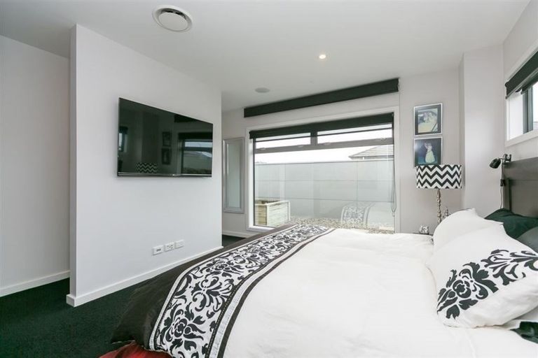 Photo of property in 10 Jules Crescent, Bell Block, New Plymouth, 4312
