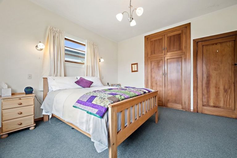 Photo of property in 162 Weston Road, St Albans, Christchurch, 8052