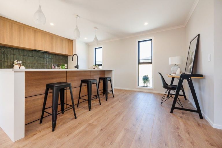 Photo of property in 5a Belvedere Crescent, Takaro, Palmerston North, 4412