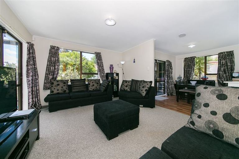 Photo of property in 20 Borich Road, Sunnyvale, Auckland, 0612