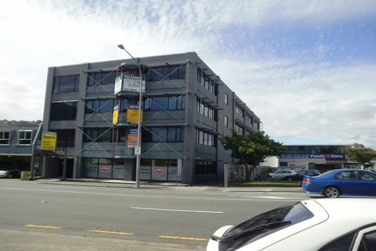 Photo of property in 65 Waterloo Crescent, Hokowhitu, Palmerston North, 4410