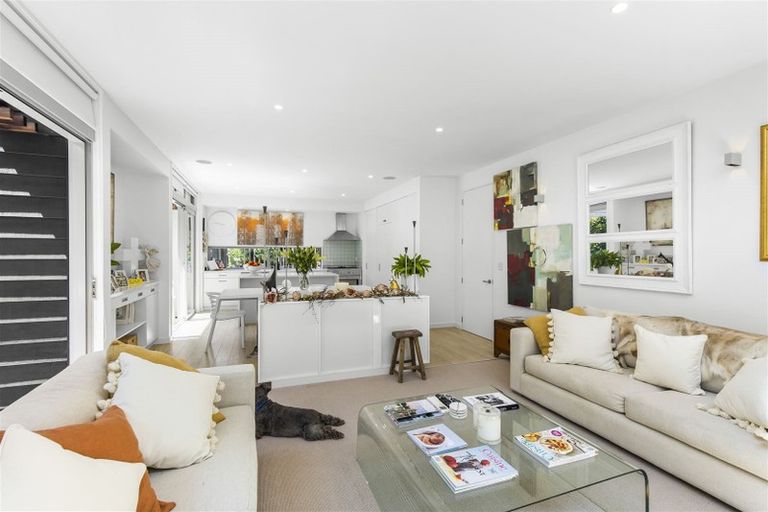 Photo of property in 71 Clare Road, St Albans, Christchurch, 8014