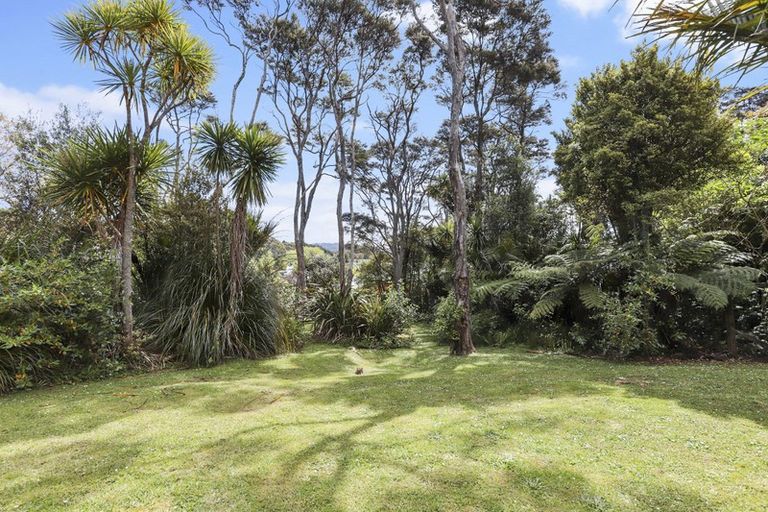 Photo of property in 151 Scenic Drive, Titirangi, Auckland, 0604
