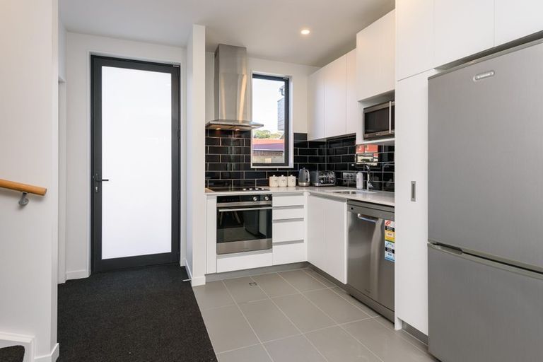 Photo of property in 6/74 Derwent Street, Island Bay, Wellington, 6023