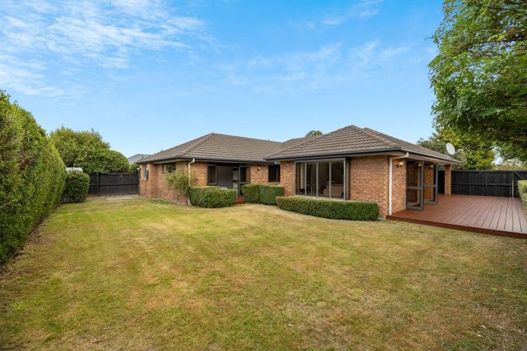 Photo of property in 14 Amoka Crescent, Parklands, Christchurch, 8083