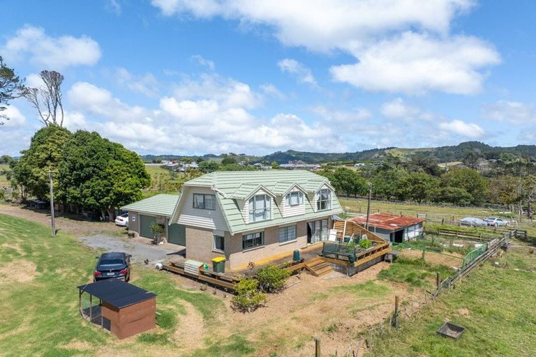 Photo of property in 14 Peters Lane, Taupaki, Henderson, 0782