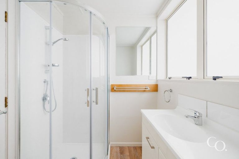 Photo of property in 16a Pelorus Street, Welcome Bay, Tauranga, 3112