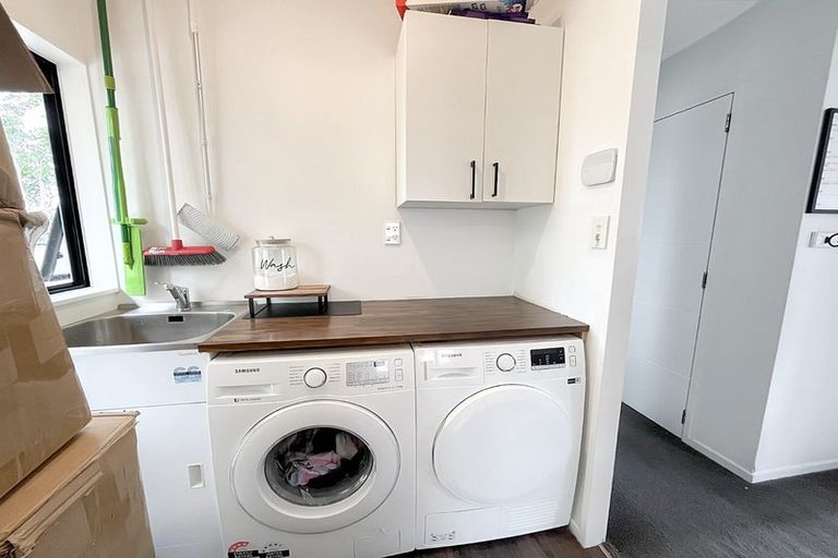 Photo of property in 48b Benmore Avenue, Cloverlea, Palmerston North, 4412