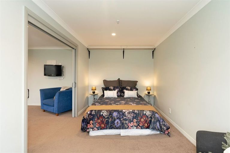 Photo of property in 6 Muhunoa West Road, Ohau, Levin, 5570