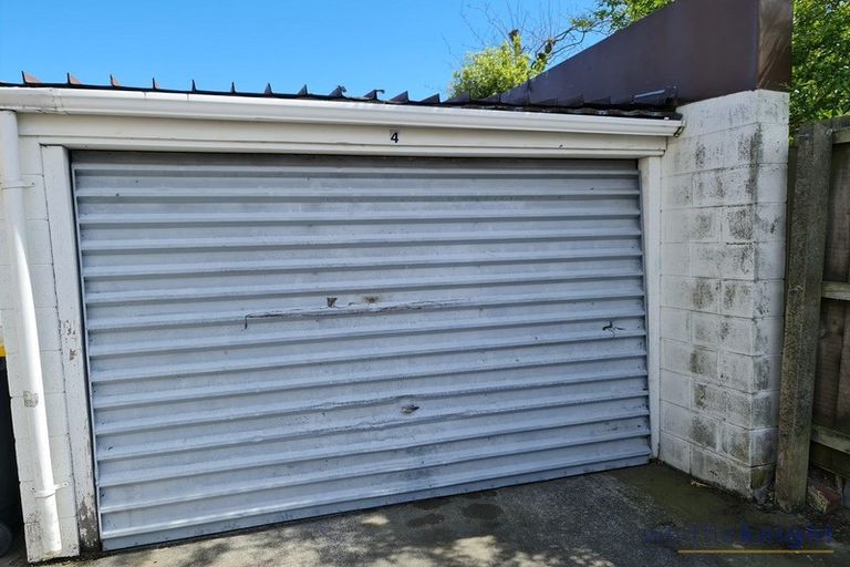 Photo of property in 2/7 Division Street, Riccarton, Christchurch, 8041