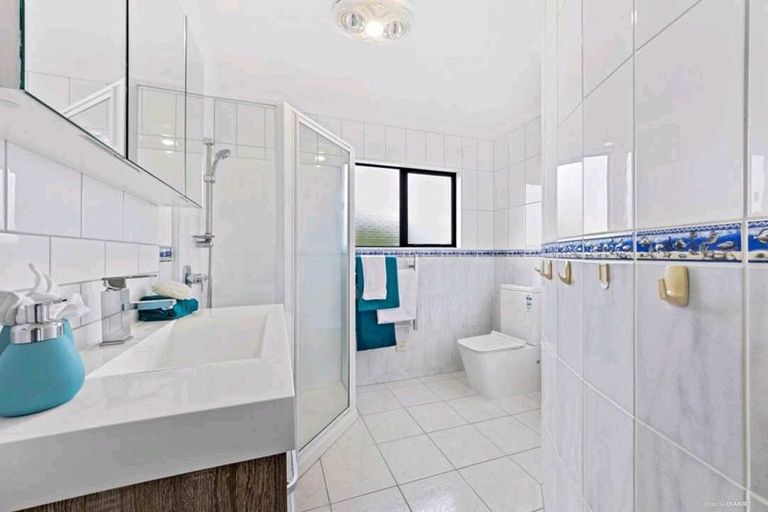 Photo of property in 29a Newington Road, Henderson, Auckland, 0612