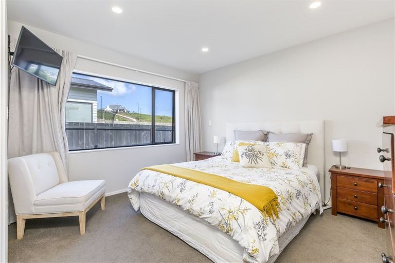 Photo of property in 106 Parkview Drive, Gulf Harbour, Whangaparaoa, 0930
