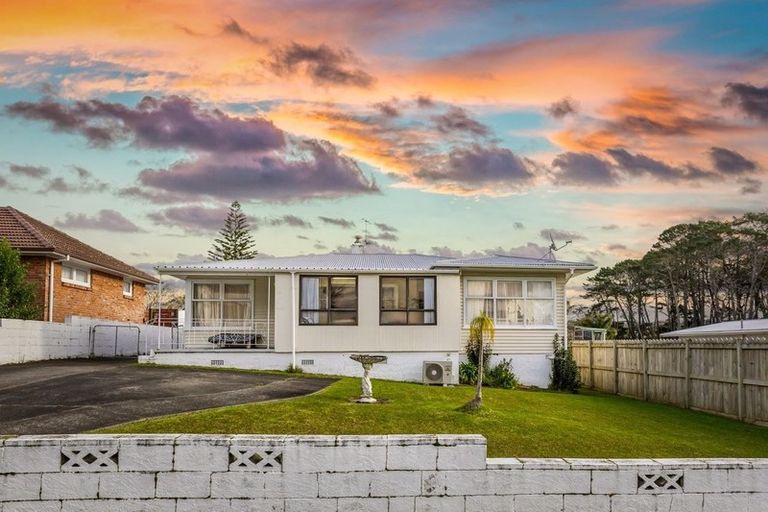 Photo of property in 12 Glendene Avenue, Glendene, Auckland, 0602