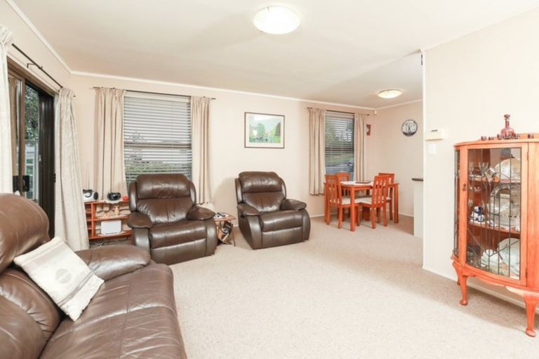 Photo of property in 2 Nyanza Street, Nawton, Hamilton, 3200