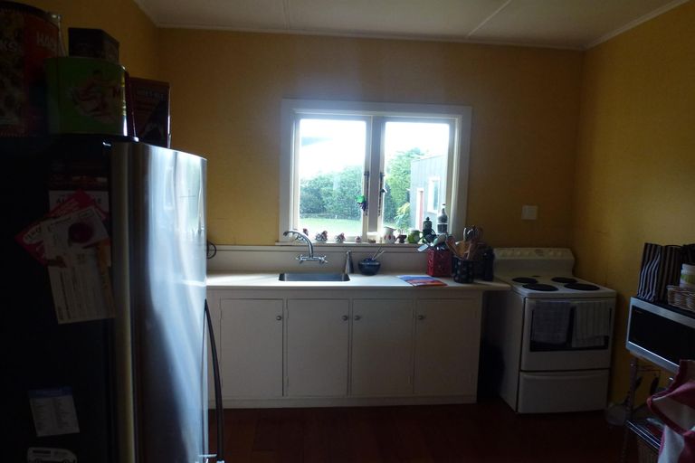 Photo of property in 46 Miro Street, Takaro, Palmerston North, 4410