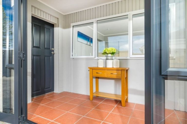 Photo of property in 1/744 Te Atatu Road, Te Atatu Peninsula, Auckland, 0610