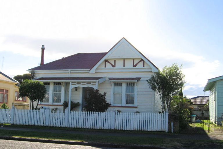 Photo of property in 7 Kinross White Street, Napier South, Napier, 4110