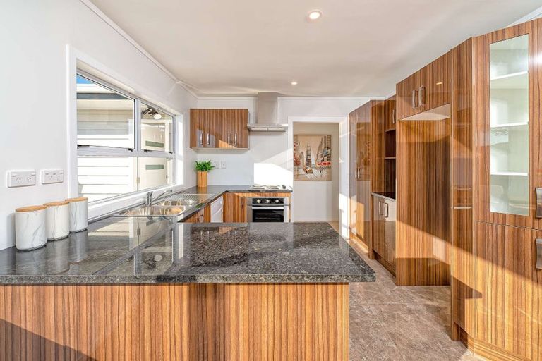 Photo of property in 115 Settlement Road, Papakura, 2110