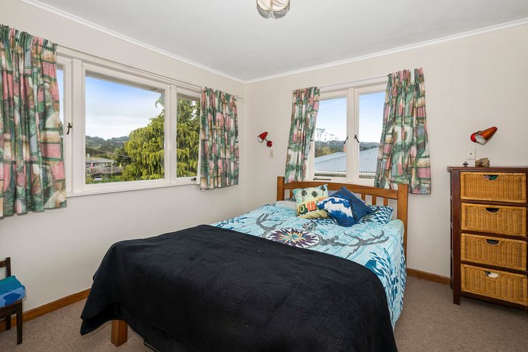 Photo of property in 45 Atkinson Road, Titirangi, Auckland, 0604