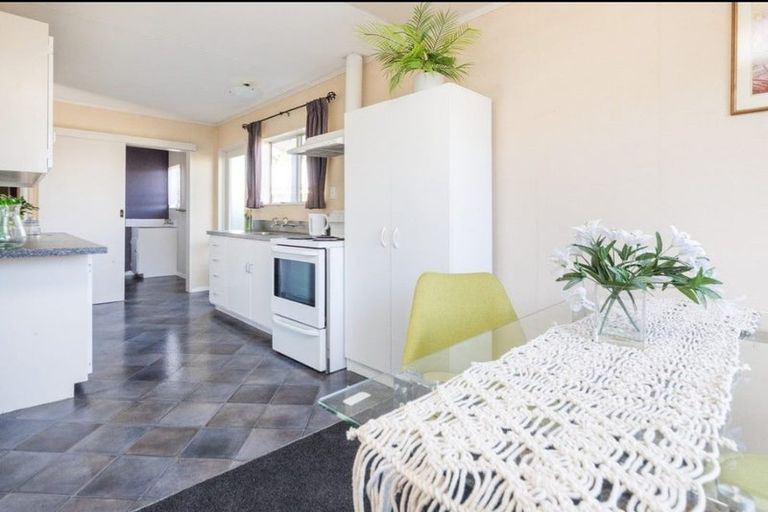 Photo of property in 19b Hilton Grove, Kelvin Grove, Palmerston North, 4414