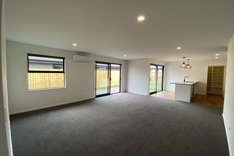 Photo of property in 5 Bill Hammond Drive, Belfast, Christchurch, 8051
