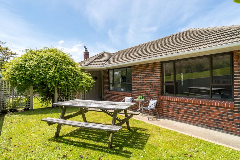 Photo of property in 86 Koremata Street, Green Island, Dunedin, 9018