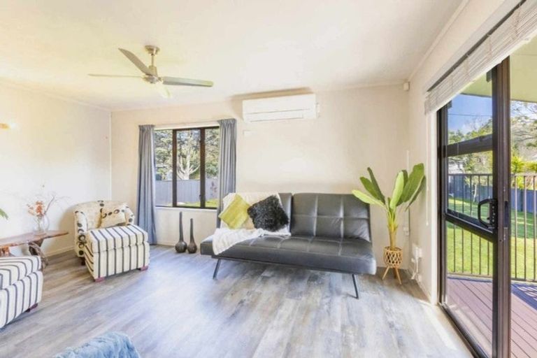 Photo of property in 28 Watts Street, Waipawa, 4210