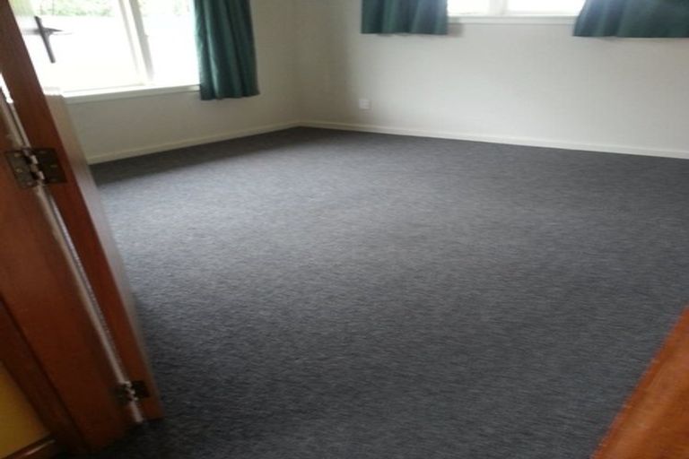 Photo of property in 8 Curletts Road, Sockburn, Christchurch, 8042