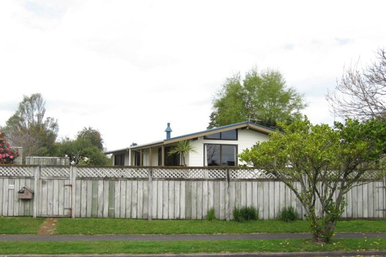 Photo of property in 5 Ballantrae Place, Highlands Park, New Plymouth, 4312