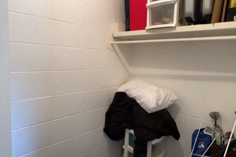 Photo of property in 1/12 Sunnyside Road, Sunnyvale, Auckland, 0612