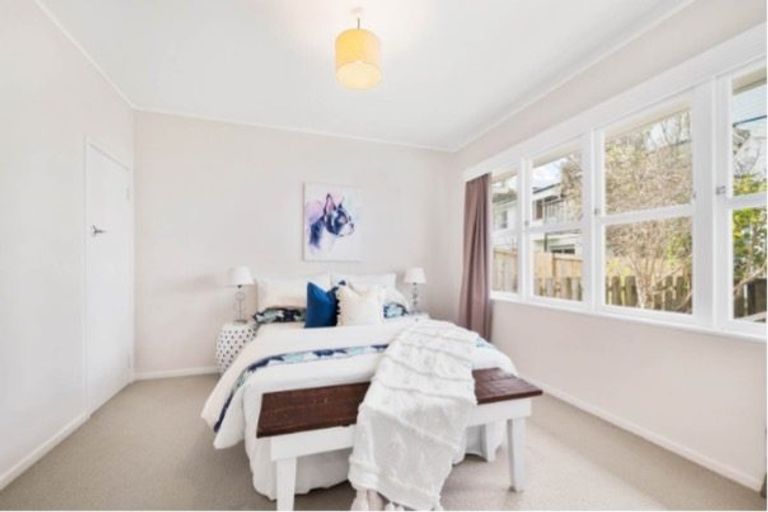 Photo of property in 2/3 Penzance Road, Mairangi Bay, Auckland, 0630