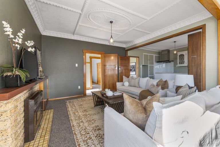 Photo of property in 164 Mangorei Road, Merrilands, New Plymouth, 4312