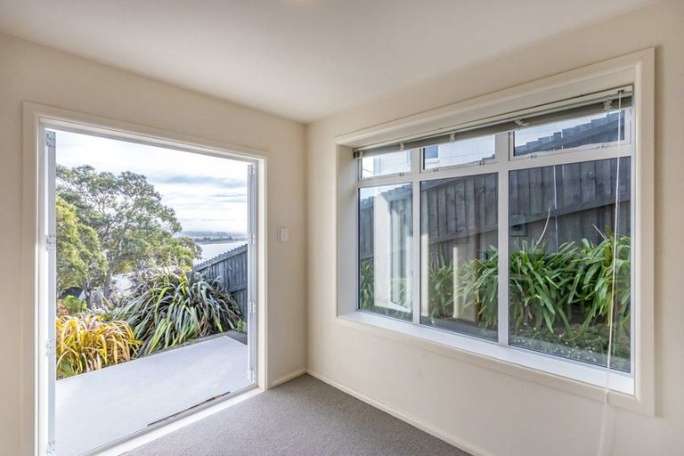 Photo of property in 26 Cannon Hill Crescent, Mount Pleasant, Christchurch, 8081