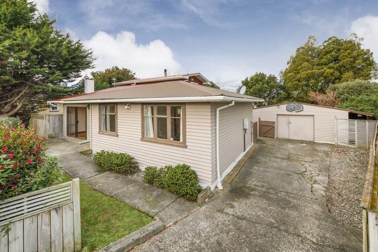 Photo of property in 9 Lewis Place, Highbury, Palmerston North, 4412